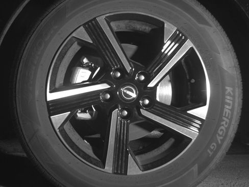 Used 2025 Nissan Sentra SV FWD image 12
