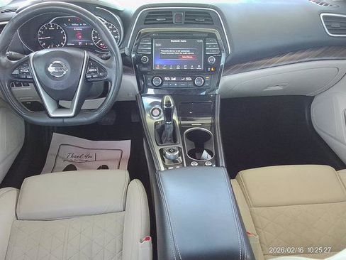 Used 2017 Nissan Maxima Platinum image 6