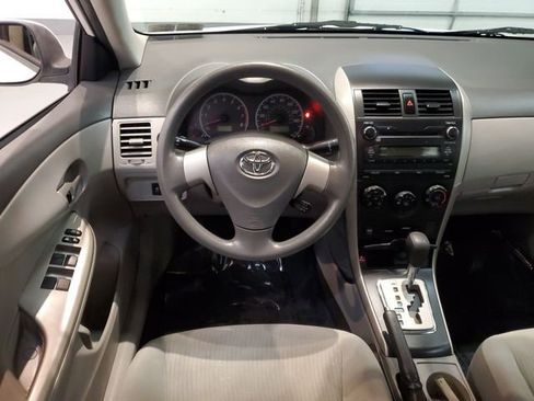 Used 2010 Toyota Corolla LE image 14