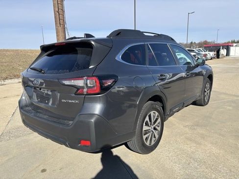 Used 2024 Subaru Outback Premium image 2