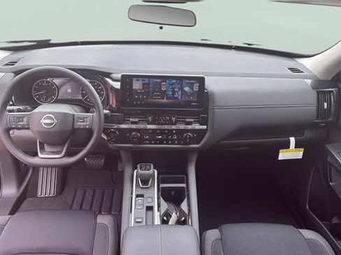 New 2026 Nissan Pathfinder SV w/ SV Premium Package FWD image 20