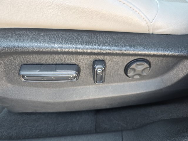 Used 2020 Honda CR-V Touring image 19