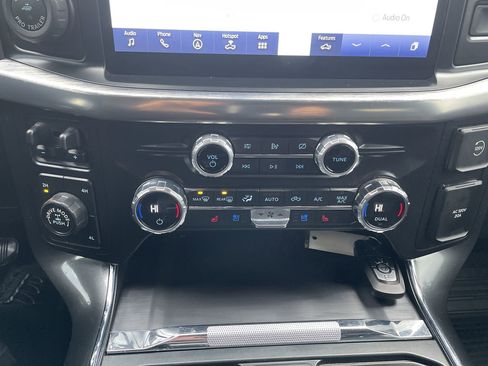 Used 2021 Ford F150 Lariat w/ Max Trailer Tow Package image 18