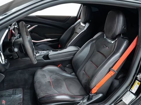 Used 2018 Chevrolet Camaro ZL1 RWD image 21