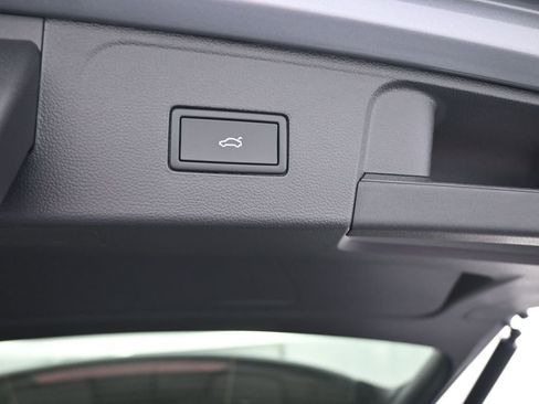 New 2026 Volkswagen Atlas SE image 41