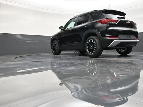 Used 2022 Chevrolet TrailBlazer LT w/ Convenience Package image 23