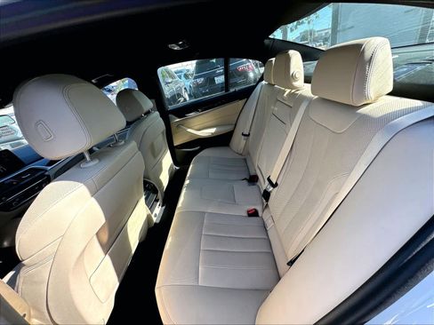 Used 2023 BMW 530e w/ Convenience Package RWD image 23