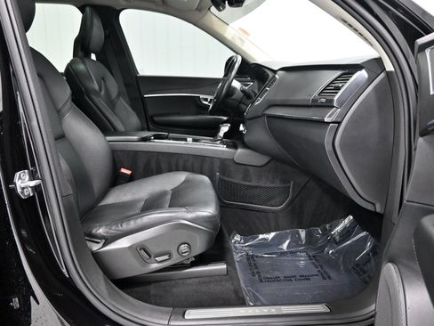 Used 2020 Volvo XC90 T5 Momentum w/ Protection Package Premier AWD/4WD image 26