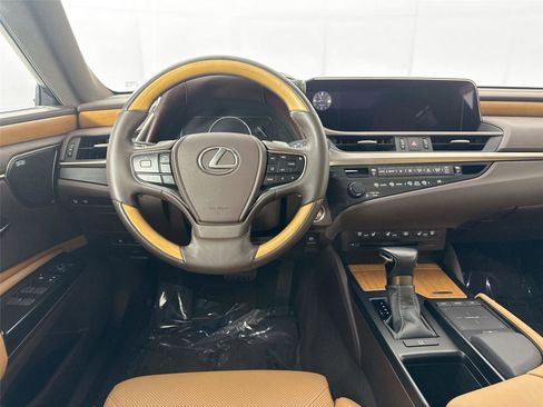 Used 2019 Lexus ES 350 Ultra Luxury image 32