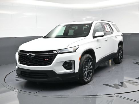Used 2023 Chevrolet Traverse RS AWD/4WD image 11