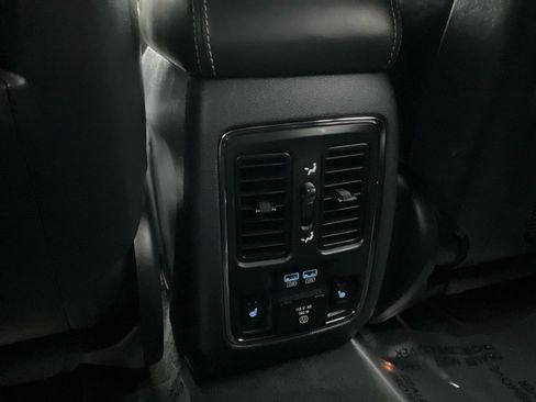 Used 2014 Jeep Grand Cherokee Overland w/ Advanced Technology Group image 29