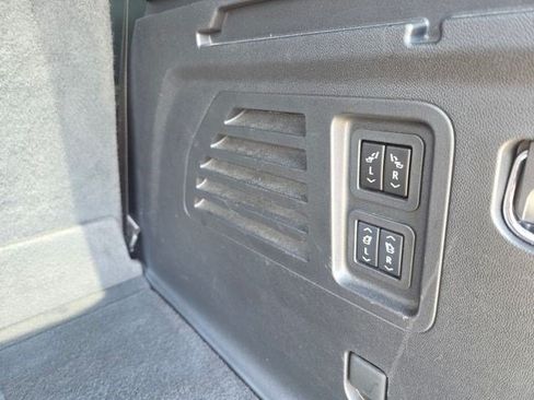 Used 2024 GMC Acadia Denali AWD/4WD image 12