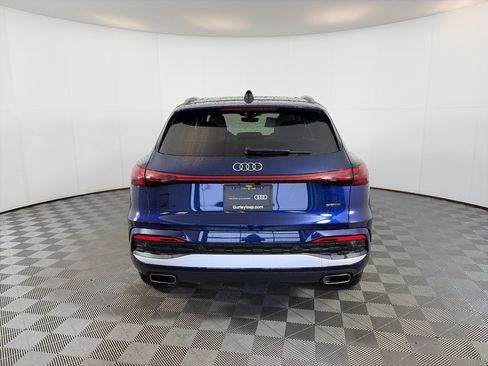 Used 2025 Audi Q5 Premium Plus w/ Premium Plus AWD/4WD image 9
