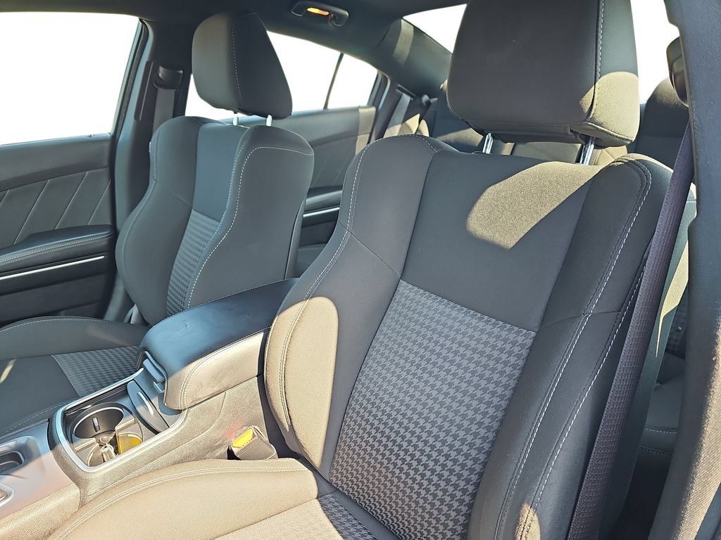 Used 2019 Dodge Charger R/T RWD image 15