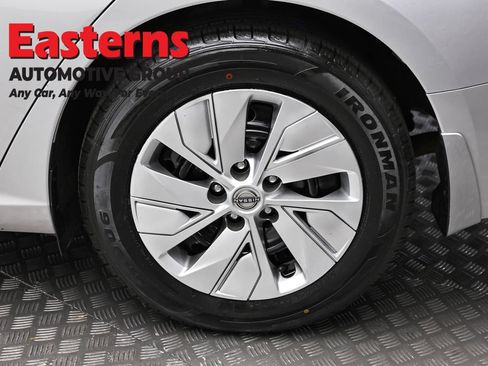 Used 2023 Nissan Altima 2.5 S FWD image 8