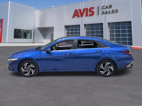 Used 2025 Hyundai Elantra SEL FWD image 10