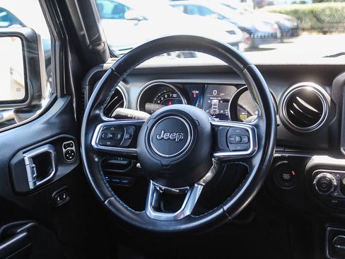Used 2021 Jeep Wrangler Unlimited Rubicon 4xe AWD/4WD image 18
