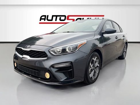 Used 2020 Kia Forte LXS FWD image 3