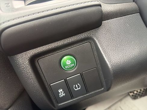 Used 2021 Honda HR-V Sport image 18