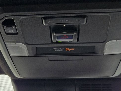 Certified 2025 Toyota 4Runner TRD Off-Road image 25