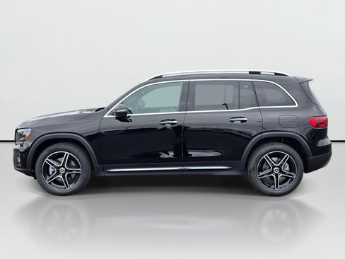 New 2026 Mercedes-Benz GLB 250 4MATIC image 3