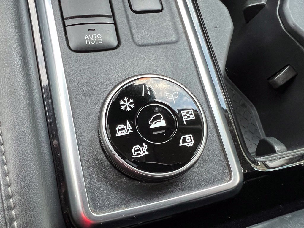 Used 2023 Nissan Pathfinder SL AWD/4WD image 49