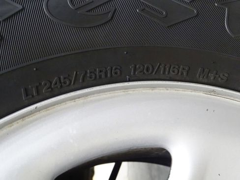 Used 2016 Chevrolet Express 2500 image 30