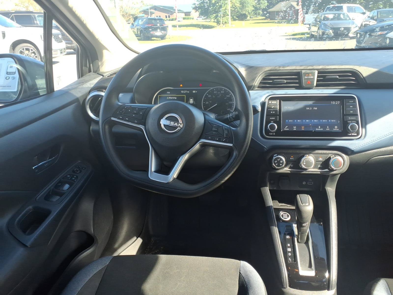 Used 2025 Nissan Versa SV FWD image 13