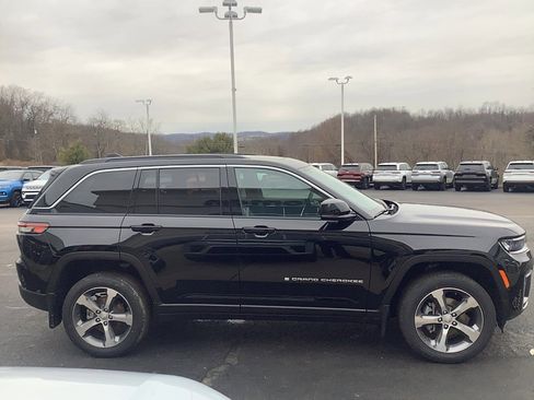 New 2026 Jeep Grand Cherokee Limited image 4