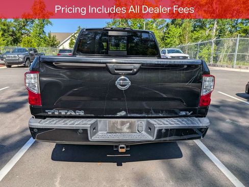 Used 2017 Nissan Titan SV RWD image 5