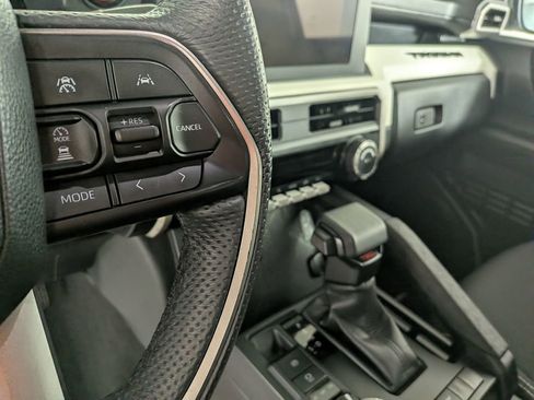 Used 2024 Toyota Tacoma TRD Off-Road image 20