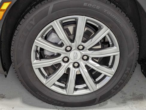 Certified 2023 Cadillac XT4 Premium Luxury image 3