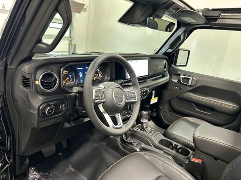 New 2025 Jeep Wrangler Sahara image 17