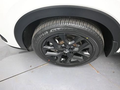 Certified 2024 Honda HR-V Sport image 32