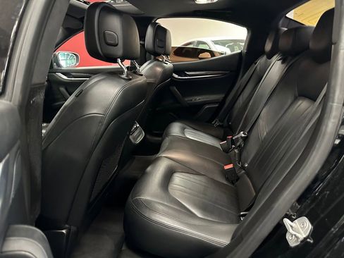 Used 2017 Maserati Ghibli image 28