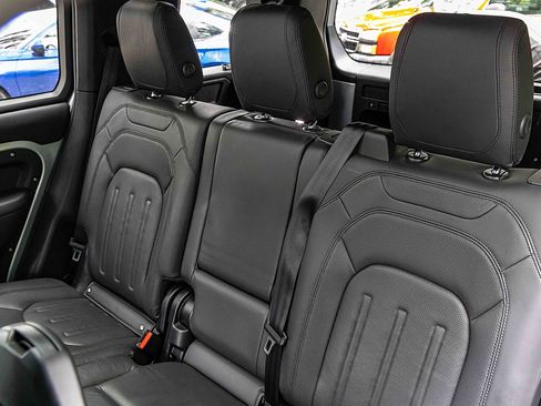 Used 2022 Land Rover Defender 110 XS Edition image 23