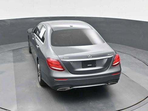 Used 2019 Mercedes-Benz E 300 4MATIC image 25