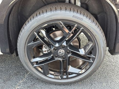 New 2026 Volkswagen Tiguan SE R-Line AWD/4WD image 5