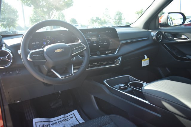 New 2027 Chevrolet Equinox LT w/ Safety and Technology Package FWD image 17