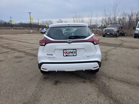 Used 2023 Nissan Kicks SV image 6