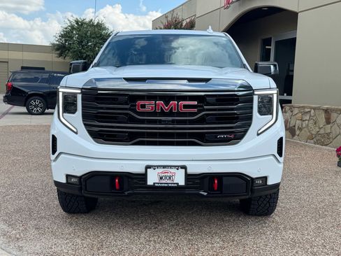 Used 2024 GMC Sierra 1500 AT4 w/ AT4 Premium Package image 5