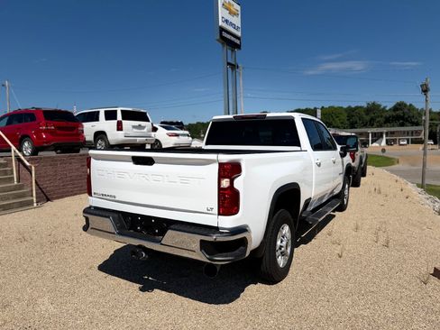 Used 2025 Chevrolet Silverado 2500 LT w/ Convenience Package AWD/4WD image 3