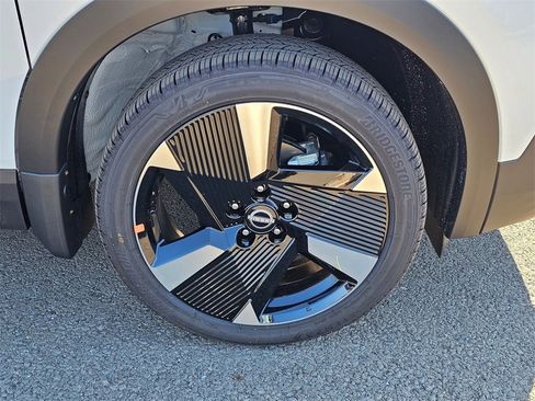 New 2026 Nissan Kicks SR w/ Cold Weather Package image 27