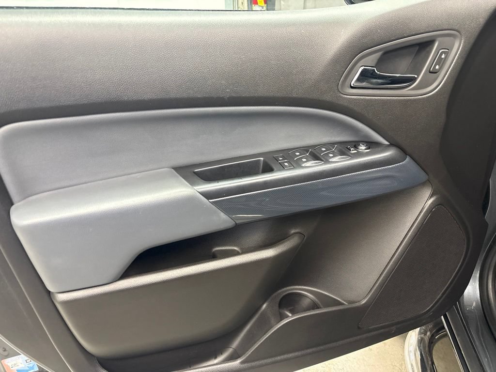 Used 2017 Chevrolet Colorado Z71 RWD image 16