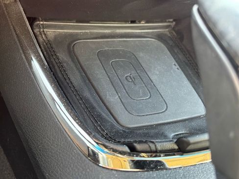 Used 2017 Toyota Avalon Limited image 13