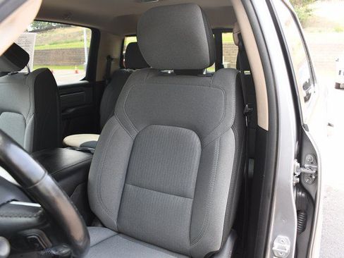 Used 2019 RAM 1500 Big Horn AWD/4WD image 17