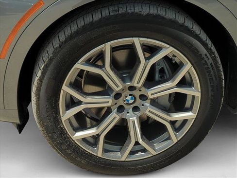 New 2025 BMW X7 xDrive40i image 9