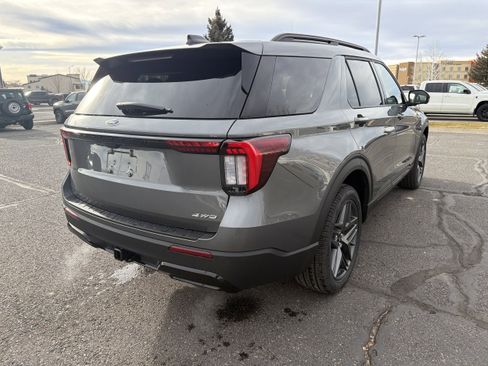 New 2026 Ford Explorer ST-Line w/ ST-Line Street Pack AWD/4WD image 6