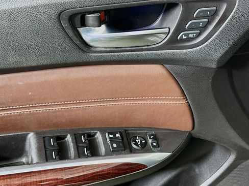 Used 2016 Acura TLX V6 image 15