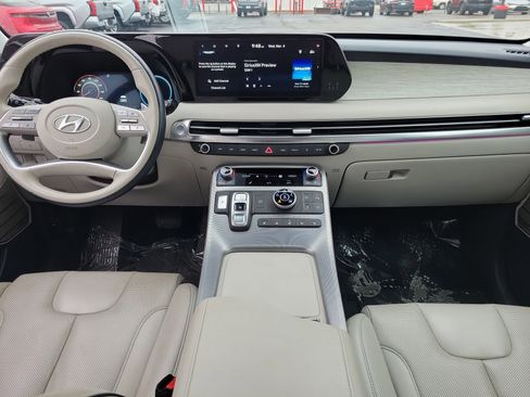 Used 2024 Hyundai Palisade Calligraphy image 9